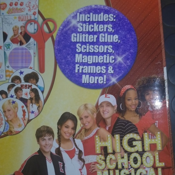 DISNEY HIGH SCHOOL MUSICAL LOCKER ACTIVITY SET NEW - Picture 5 of 8